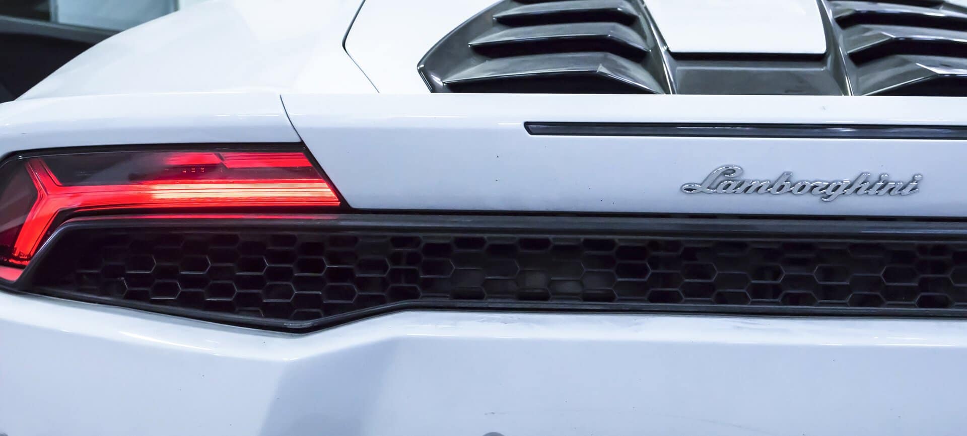 https://www.carrozzeriamichelangeli.it/new/wp-content/uploads/2022/04/carrozzeria-michelangeli-slide-4-torni-in-pista.jpg